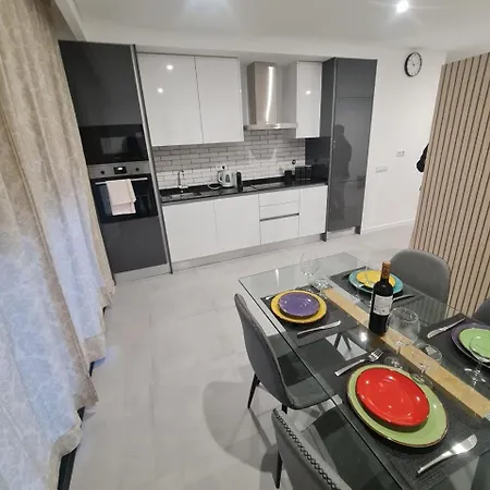 T2 アパート